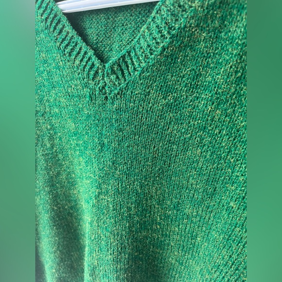 HANDMADE KNIT SWEATER VEST - Picture 3 of 3